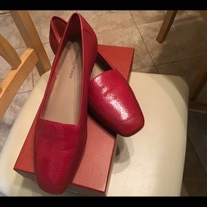 BRICK RED DONALD PLINER DEEDEE FLATS-size 10M